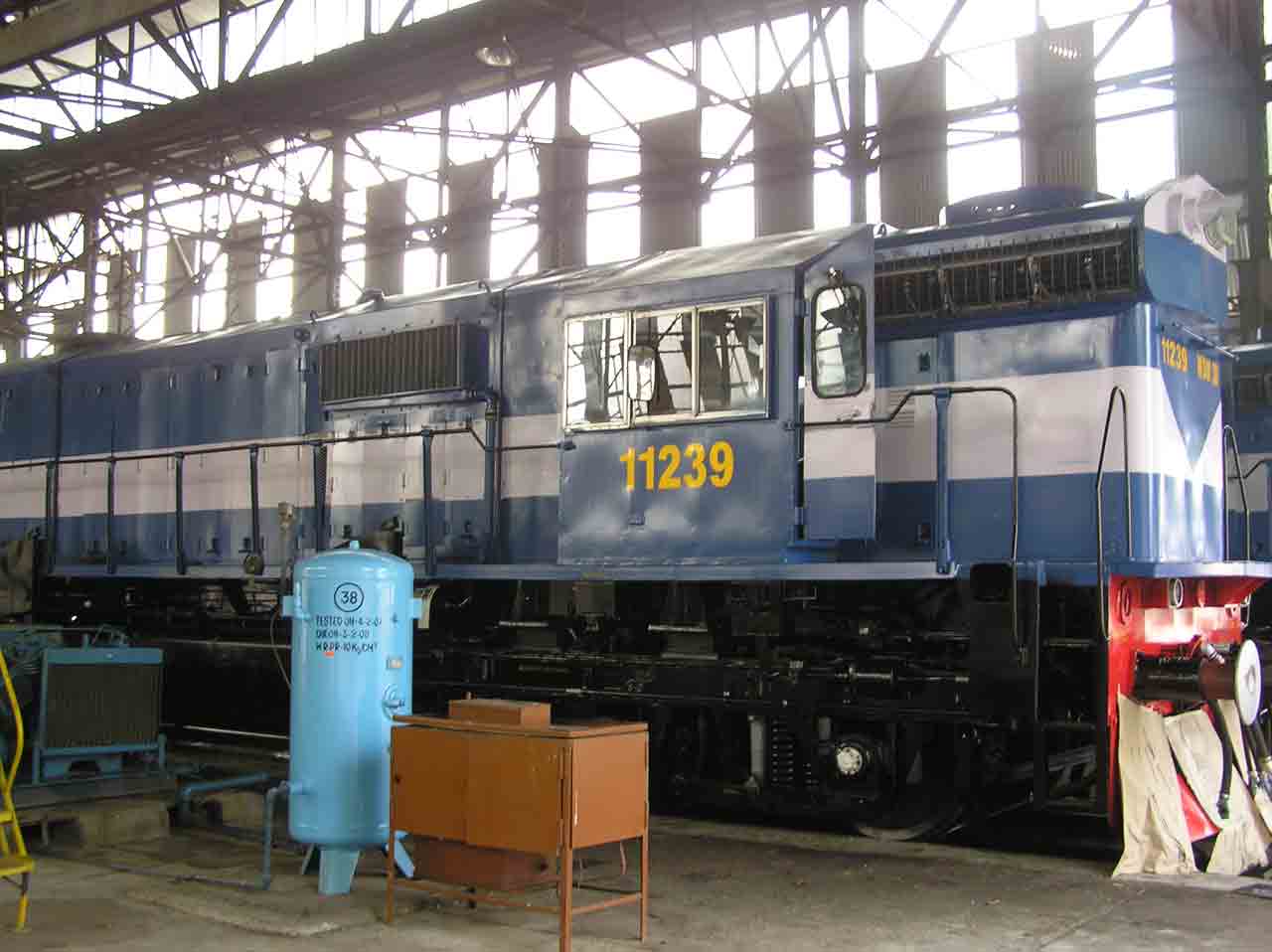 11239 in final touch up.jpg (57800 bytes)